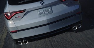 Detalle del escape trasero de la Acura MDX Type S con Paquete Avanzado Detalle del escape trasero de la Acura MDX Type S con Paquete Avanzado