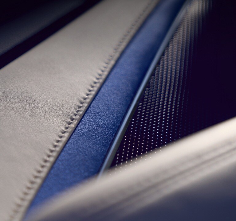 Acura ADX A-Spec 2025 con Paquete Avanzado e interior de color Orchid con material con detalles de cuero de alta calidad