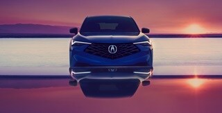 Vista frontal de la Acura ADX A-Spec 2025 con Paquete Avanzado en Adriatic Sea Blue Metallic con rejilla pentagonal con forma de diamante Vista frontal de la Acura ADX A-Spec 2025 con Paquete Avanzado en Adriatic Sea Blue Metallic con rejilla pentagonal con forma de diamante
