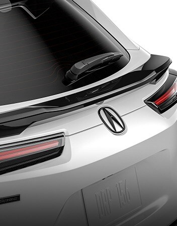 Se muestra la Acura ADX 2026 en Platinum White Pearl con el deflector en la mitad de la puerta trasera accesorio. Se muestra la Acura ADX 2026 en Platinum White Pearl con el deflector en la mitad de la puerta trasera accesorio.