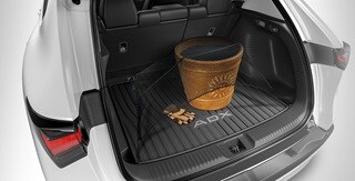 Interior de la Acura ADX 2026 con la red para carga accesoria.