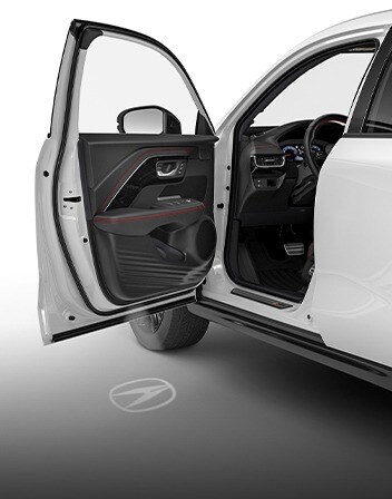 Interior de la Acura ADX 2026 con el proyector con el diseño del logotipo accesorio. Interior de la Acura ADX 2026 con el proyector con el diseño del logotipo accesorio.