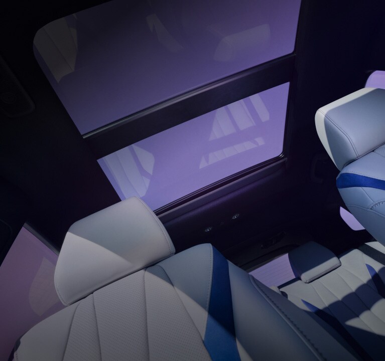 Acura ADX A-Spec 2026 con Paquete Avanzado e interior de color Orchid, con techo corredizo panorámico, estándar en los modelos A-Spec y A-Spec con Paquete Avanzado. Acura ADX A-Spec 2026 con Paquete Avanzado e interior de color Orchid, con techo corredizo panorámico, estándar en los modelos A-Spec y A-Spec con Paquete Avanzado.