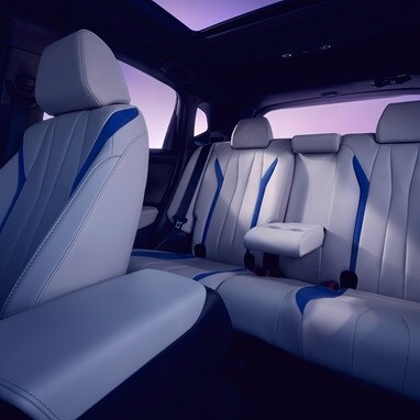 Se muestra la Acura ADX A-Spec 2026 con Paquete Avanzado en Orchid Interior.