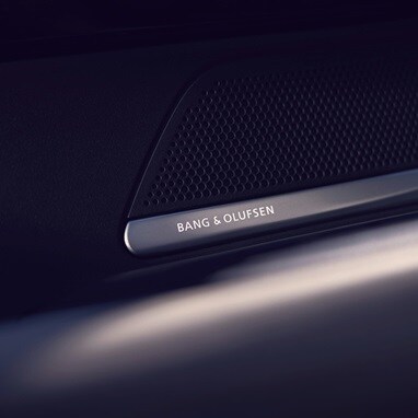 Acura ADX A-Spec 2026 con Paquete Avanzado y sistema de audio Bang & Olufsen®.