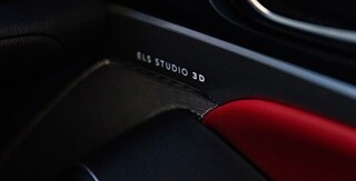Detalle del logotipo de ELS Studio del Integra 2023 Detalle del logotipo de ELS Studio del Integra 2023