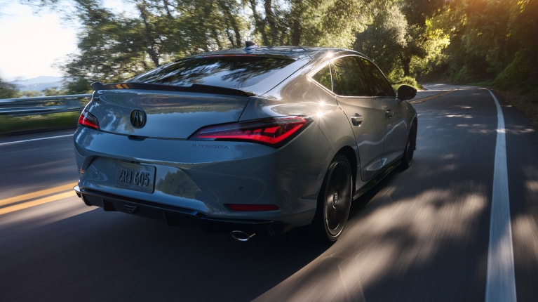 Se muestra el Acura Integra A-Spec 2026 con Paquete Tecnológico en Urban Gray Pearl