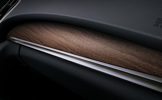 Detalle de madera color Espresso en el interior de la MDX Detalle de madera color Espresso en el interior de la MDX