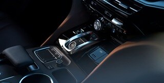 Consola central de diseño ergonómico de la Acura MDX 2023 Consola central de diseño ergonómico de la Acura MDX 2023