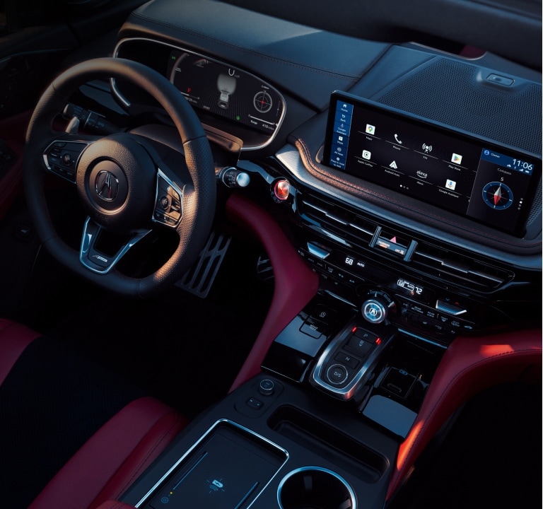 Interior con detalles de cuero de primera calidad de la Acura MDX 2025 con Paquete A-Spec