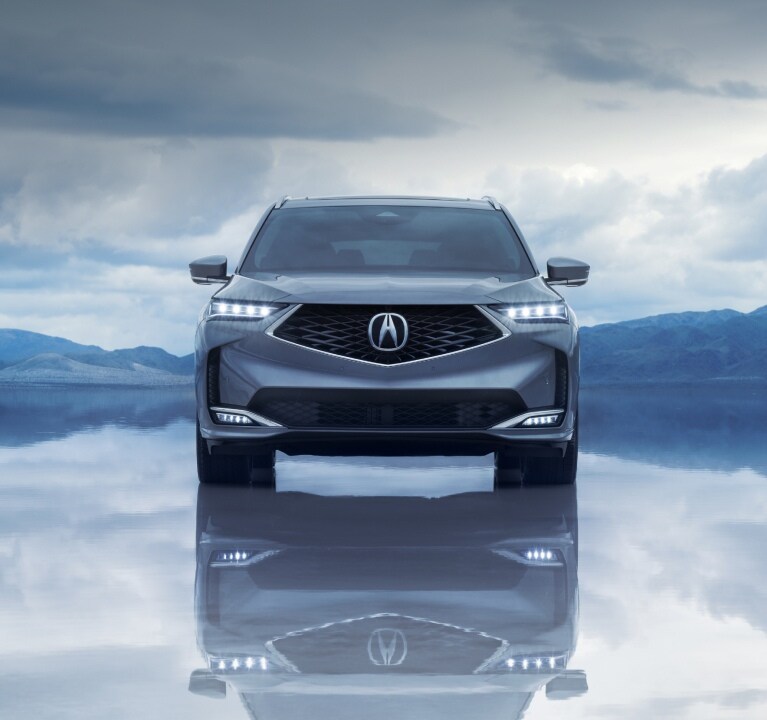 Vista delantera de la Acura MDX 2026 en Liquid Carbon Metallic