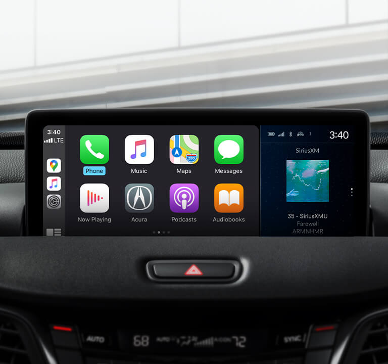 Integración con Apple CarPlay® abierta en la pantalla central del TLX