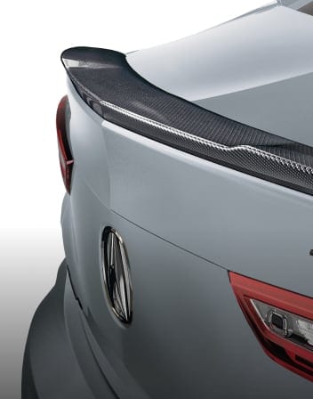 Deflector en el maletero de fibra de carbono accesorio del Acura TLX 2025 con Paquete Type S.