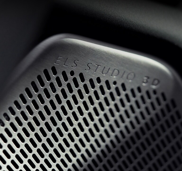 Altavoz con emblema del sistema de audio ELS STUDIO® en 3D de alta calidad del Acura TLX 2025 con Paquete A-Spec e interior de color Ebony.