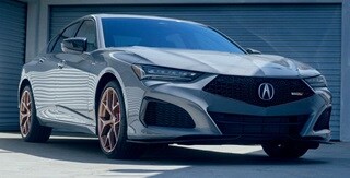 Exclusivo refuerzo y riostras de chasis del Acura TLX 2025 con Paquete Type S en Urban Gray Pearl. Exclusivo refuerzo y riostras de chasis del Acura TLX 2025 con Paquete Type S en Urban Gray Pearl.