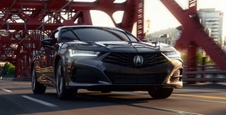 Acura TLX 2025 con Paquete Tecnológico en Liquid Carbon Metallic con motor VTEC turboalimentado de 272 caballos de fuerza*. Acura TLX 2025 con Paquete Tecnológico en Liquid Carbon Metallic con motor VTEC turboalimentado de 272 caballos de fuerza*.