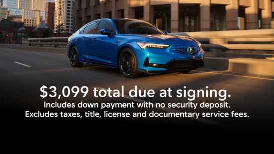 2026 Acura Integra A-Spec with Technology in Double Apex Blue Pearl front driving on a city street with on screen offer text for lease, $3,099 total due at signing. Incluye pago inicial sin depósito de seguridad. No incluye impuestos, título, licencia ni cargos por servicio de documentación. (compacto deportivo prémium).