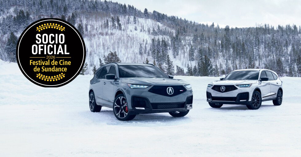 Acura MDX en Urban Gray Pearl y Platinum White Pearl estacionados en la nieve con un logotipo de Socio oficial para el Festival de Cine de Sundance 2026