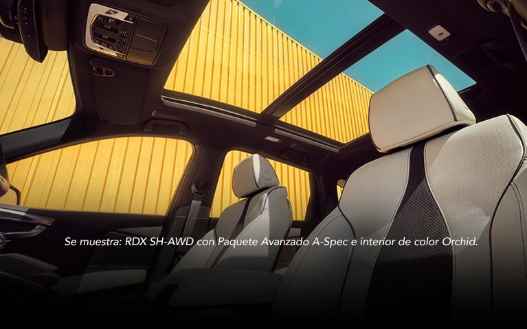 Acura RDX SH-AWD 2024 con Paquete Avanzado A-Spec e interior de color Orchid, mostrando el techo corredizo panorámico.